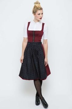 C en a dirndl