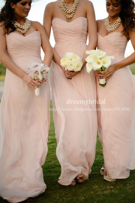 Roze jurkjes voor bruiloft
