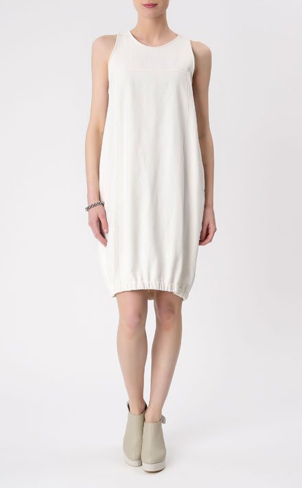 Witte mouwloze jurk