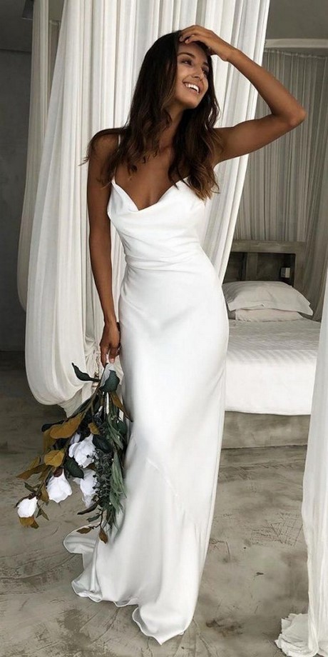Eenvoudige jurk voor bruiloft