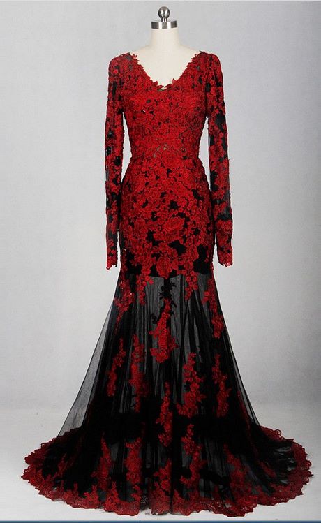 Rode en zwarte kanten jurk