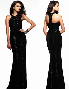 Zwarte jurk met split