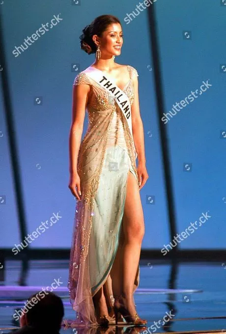 Miss universe thailand 2023 avondjurk