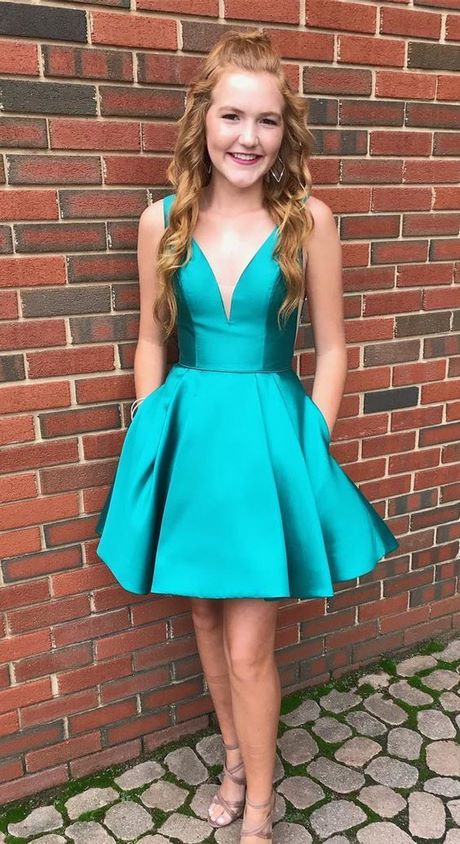 Turquoise homecoming jurken