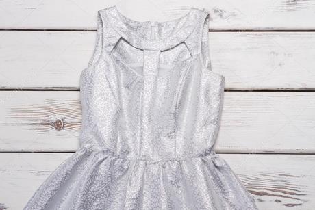 Witte jurk met zilver
